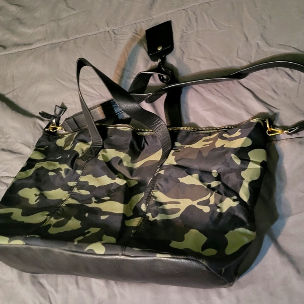 NWOT JustFab Weekender Bag